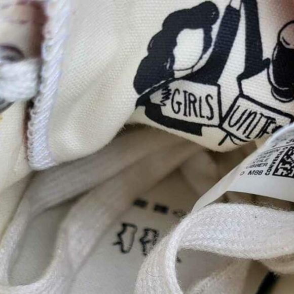 Girls United Platform Converse All Star Chuck Taylor Floral Hippie Black Women 6 - Picture 3 of 14